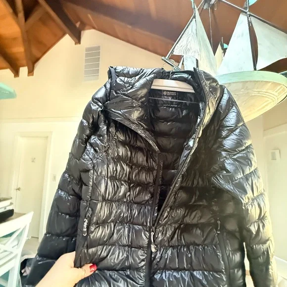 The North Face Shiny Black men’s Puffer Jacket - Picture 9 of 11